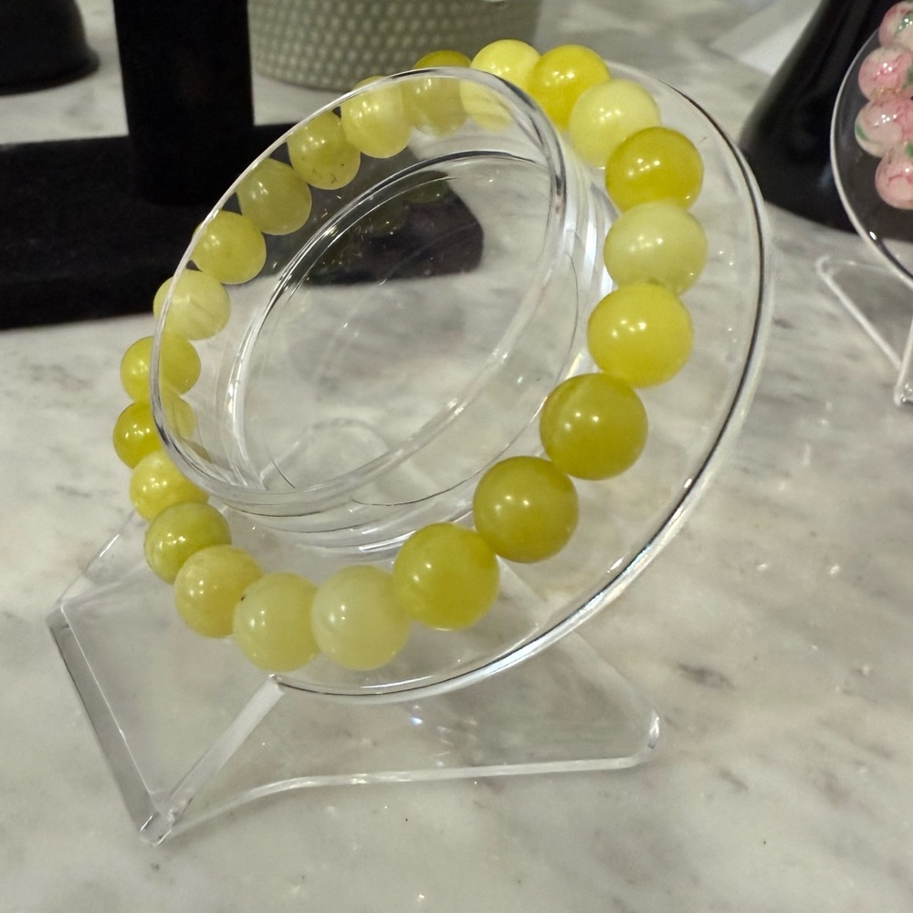 Elegant Yellow Beaded Bracelet